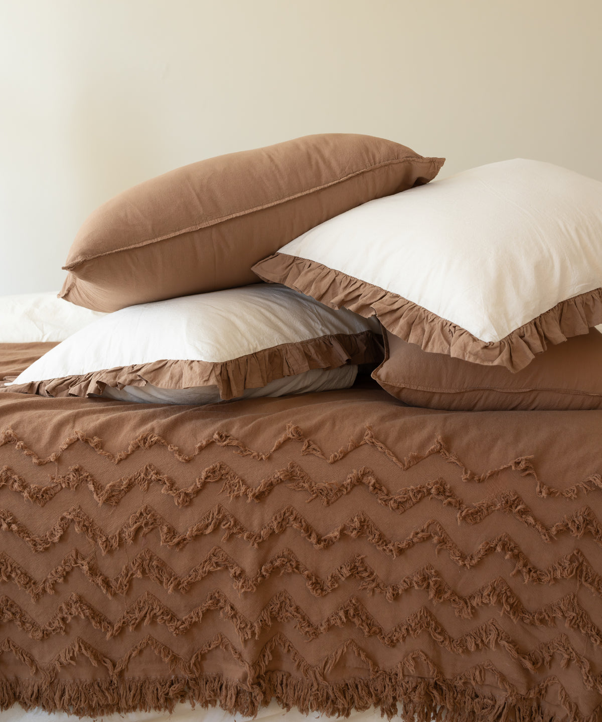 LIMASSO %100 Pamuk Stonewashed Fırfırlı Nevresim Takımı - Odesia Wood Smoke