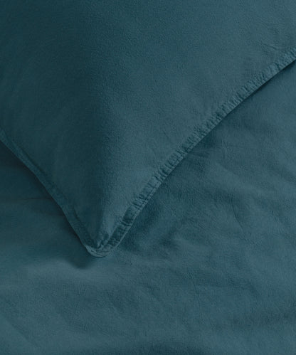 Dark Green stonewashed nevresim takımı estetik ürün çekimi