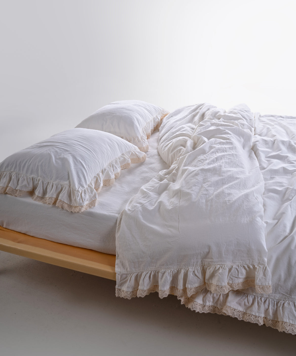 LIMASSO %100 Pamuk Stonewashed Fırfırlı ve Güpürlü Nevresim Takımı - Dora Snow White