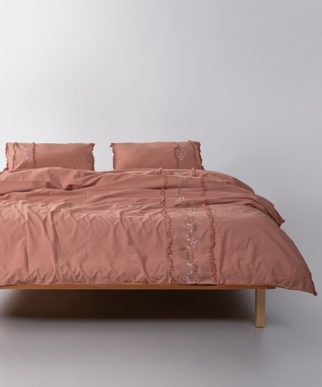 LIMASSO %100 Pamuk Stonewashed Nakışlı ve Püsküllü Nevresim Takımı - Lucyna Commercer