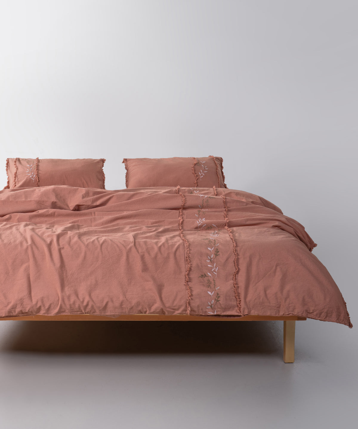 LIMASSO %100 Pamuk Stonewashed Nakışlı ve Püsküllü Nevresim Takımı - Lucyna Commercer