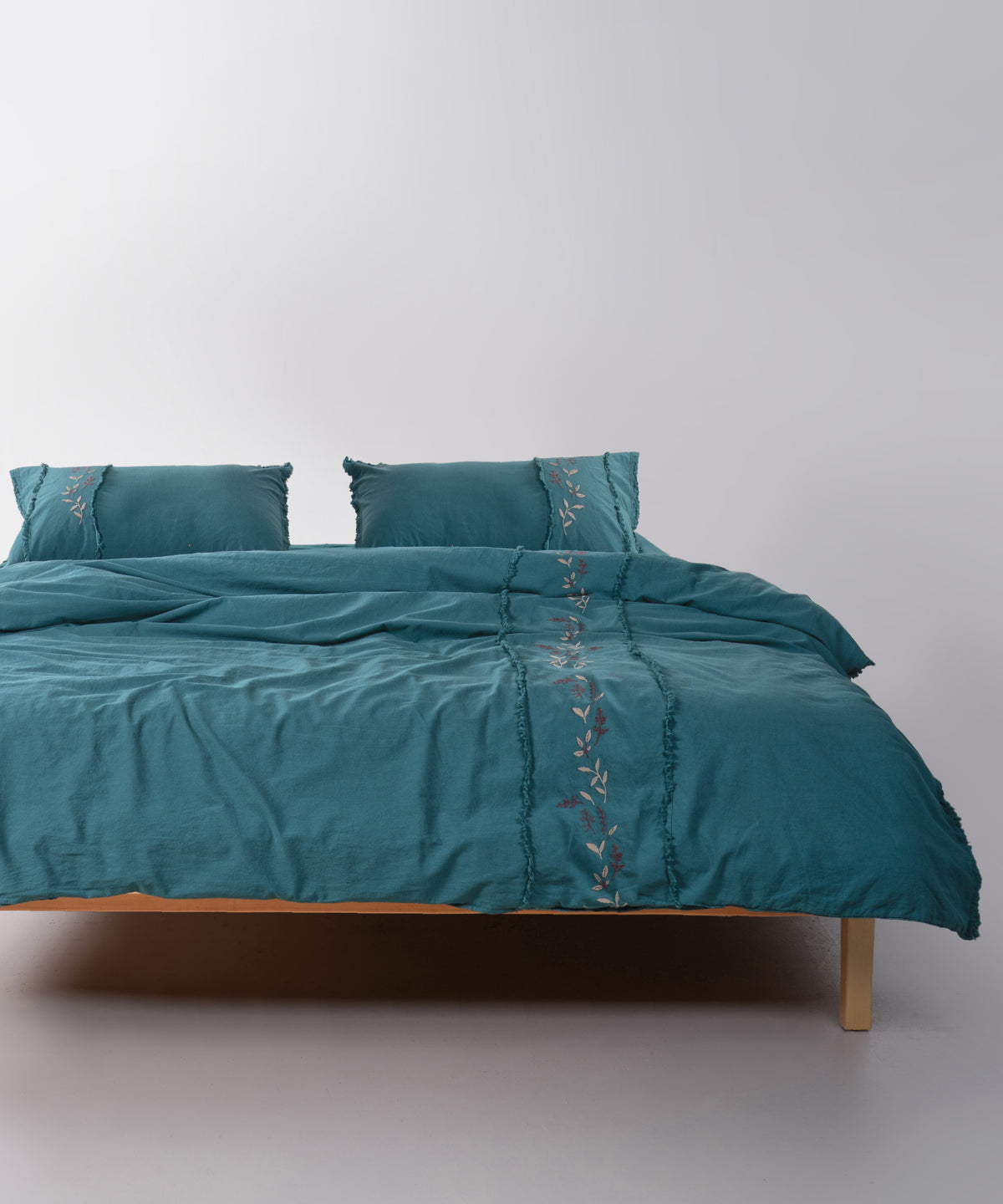 LIMASSO %100 Pamuk Stonewashed Nakışlı ve Püsküllü Nevresim Takımı - Lucyna Dark Green
