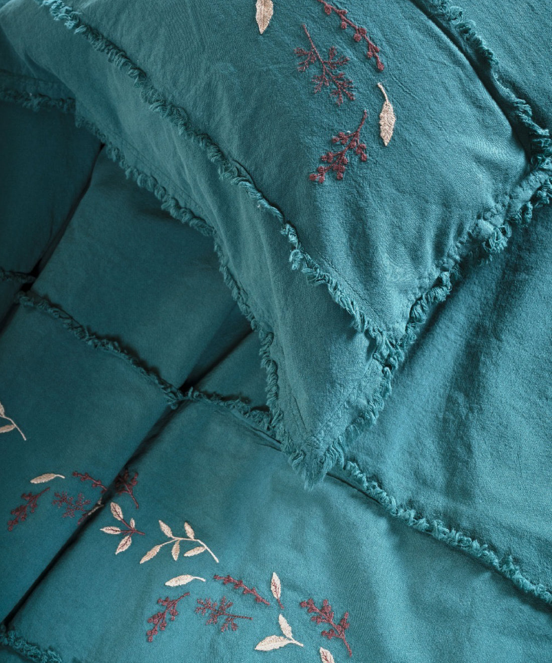 LIMASSO %100 Pamuk Stonewashed Nakışlı ve Püsküllü Nevresim Takımı - Lucyna Dark Green
