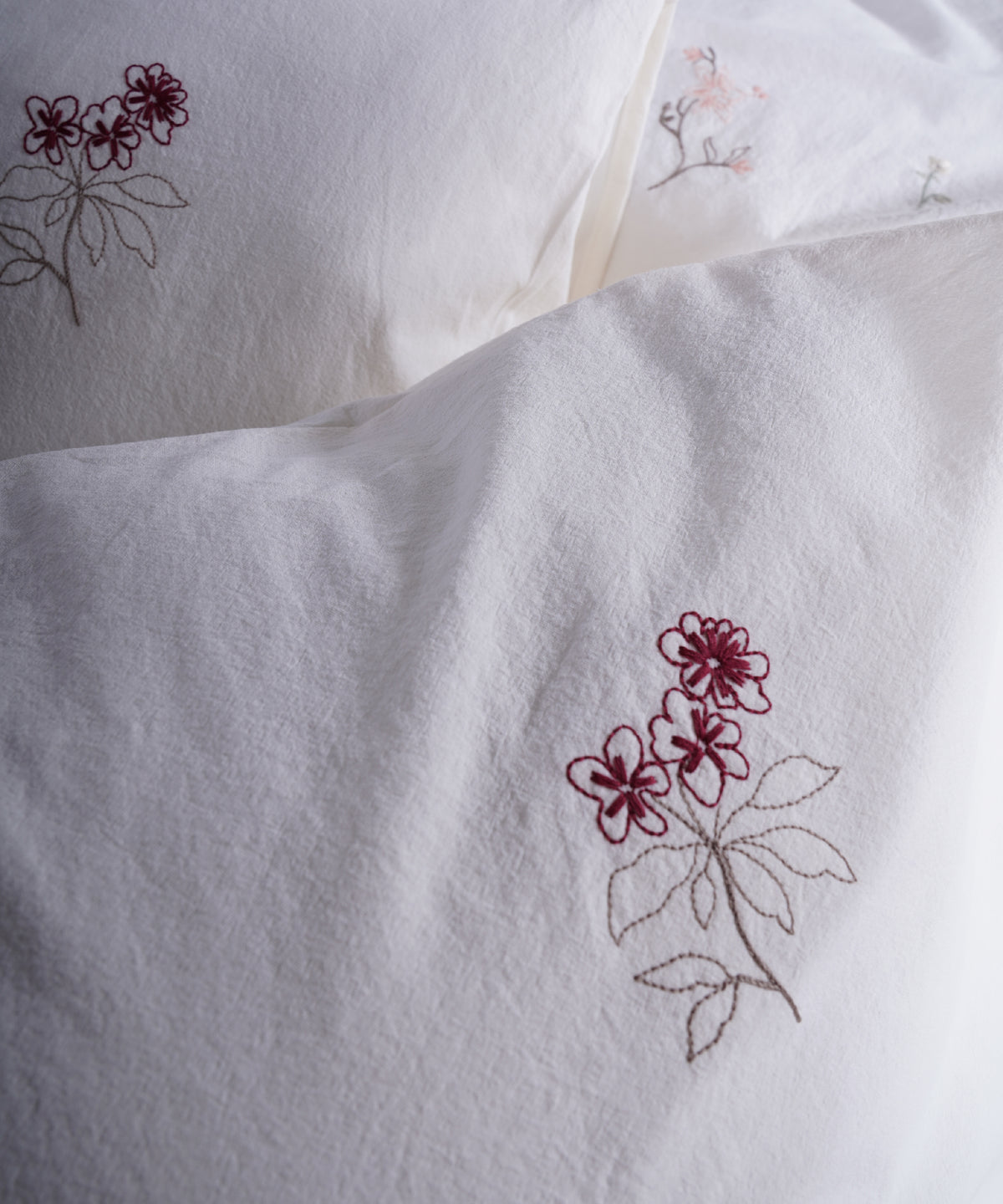 LIMASSO %100 Pamuk Stonewashed Minimalist Nakışlı Nevresim Takımı - Garden de Fleur White