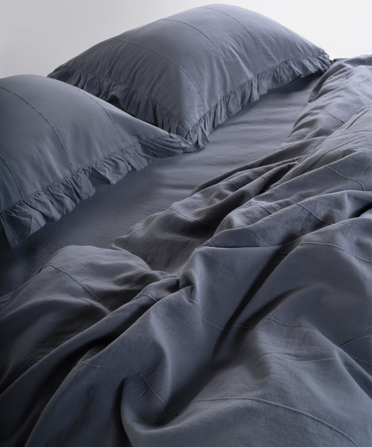 LIMASSO %100 Pamuk Stonewashed Fırfırlı Nevresim Takımı - İdelia Natural Grey