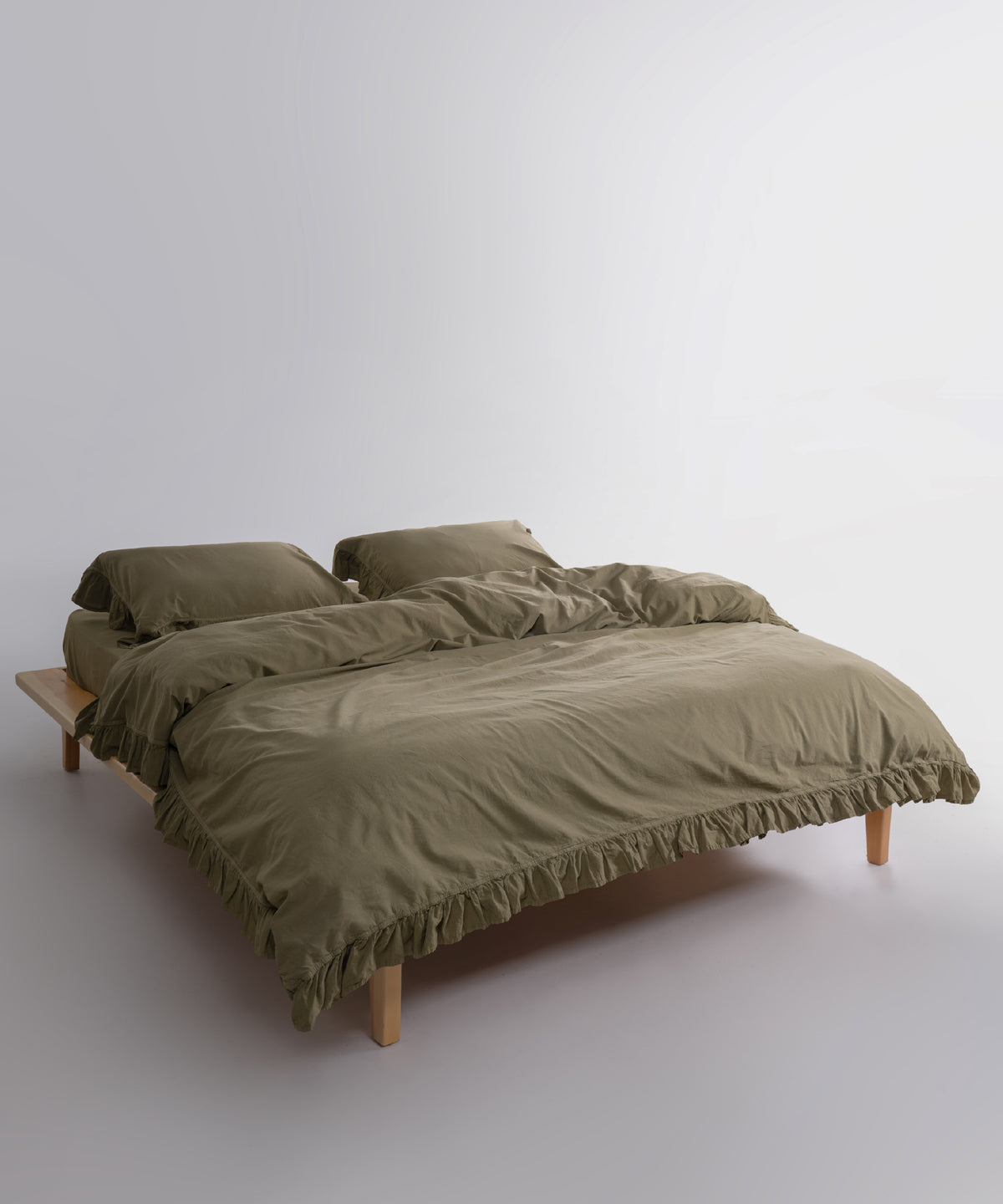 Olive rengi 4 köşesi fırfırlı Oxford yastık kılıfı