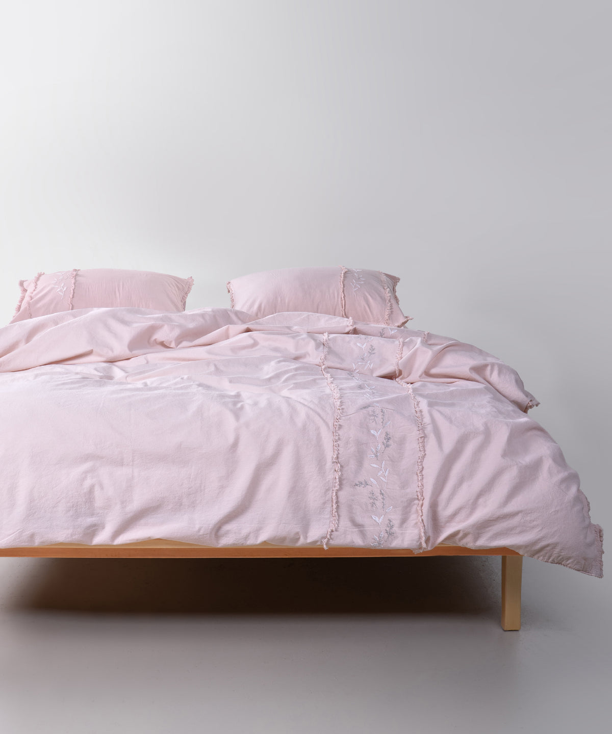 LIMASSO %100 Pamuk Stonewashed Nakışlı ve Püsküllü Nevresim Takımı - Lucyna Prisitine