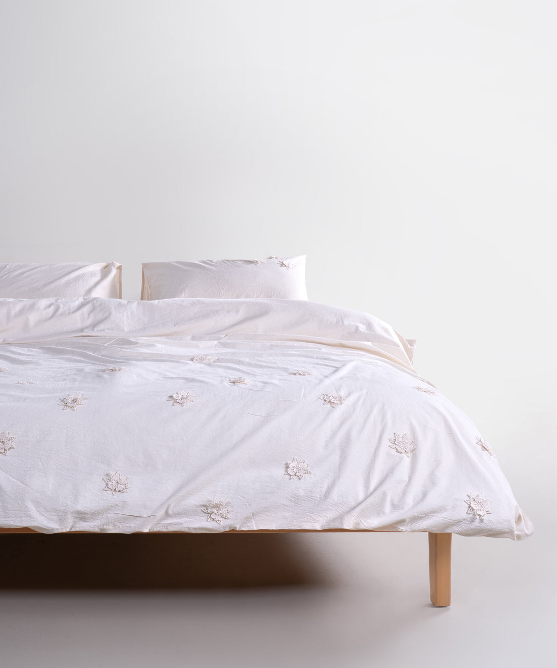 LIMASSO %100 Pamuk Garmentwashed Çiçek Dantel Detaylı Nevresim Takımı - Sienna