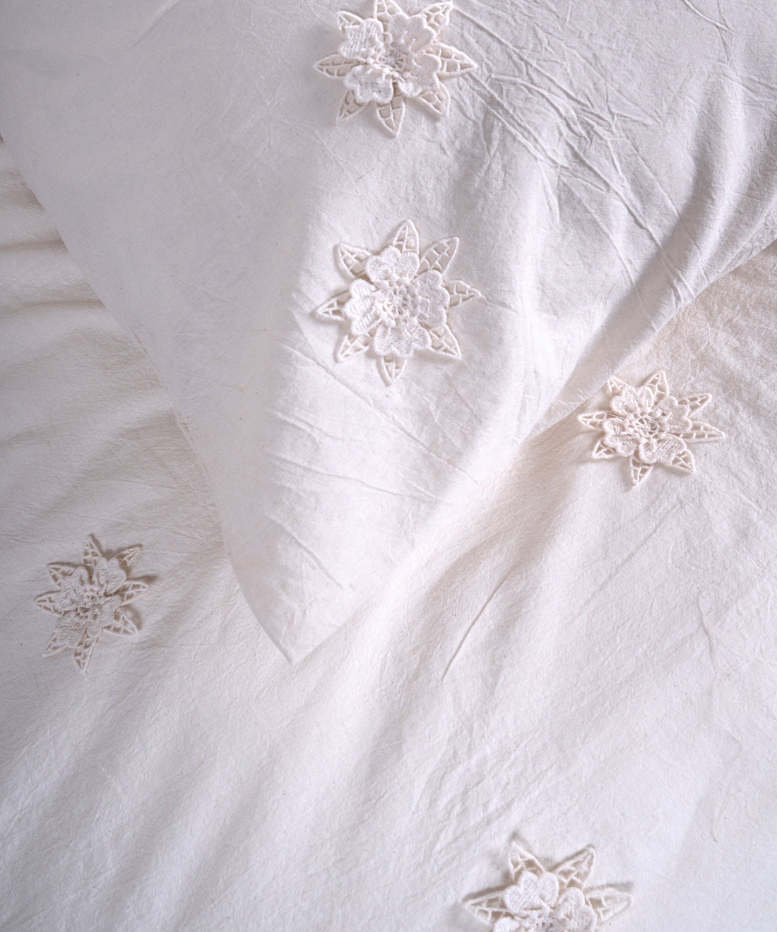 LIMASSO %100 Pamuk Garmentwashed Çiçek Dantel Detaylı Nevresim Takımı - Sienna