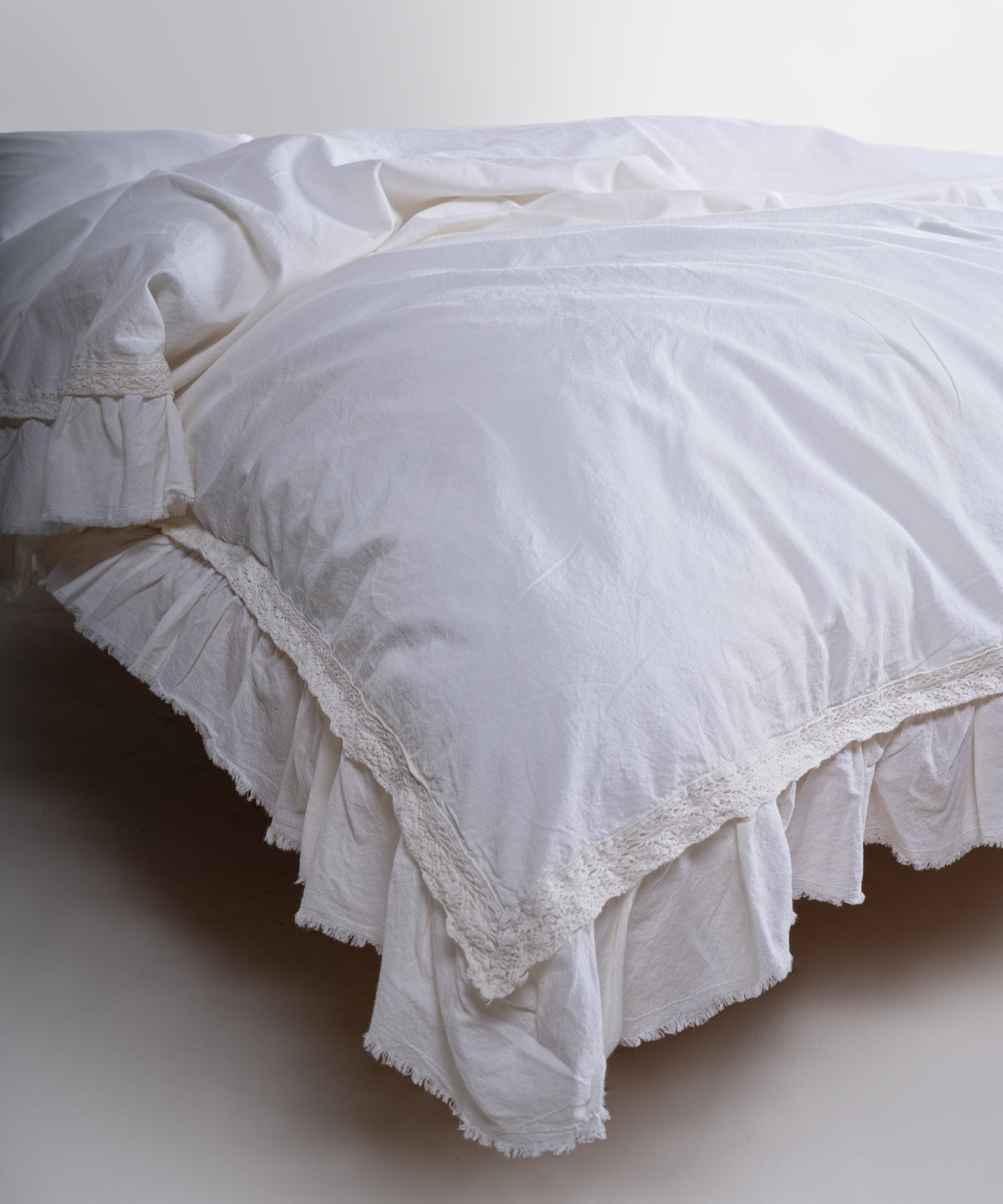 LIMASSO %100 Pamuk Stonewashed Fırfırlı ve Güpürlü Nevresim Takımı - Francheska White